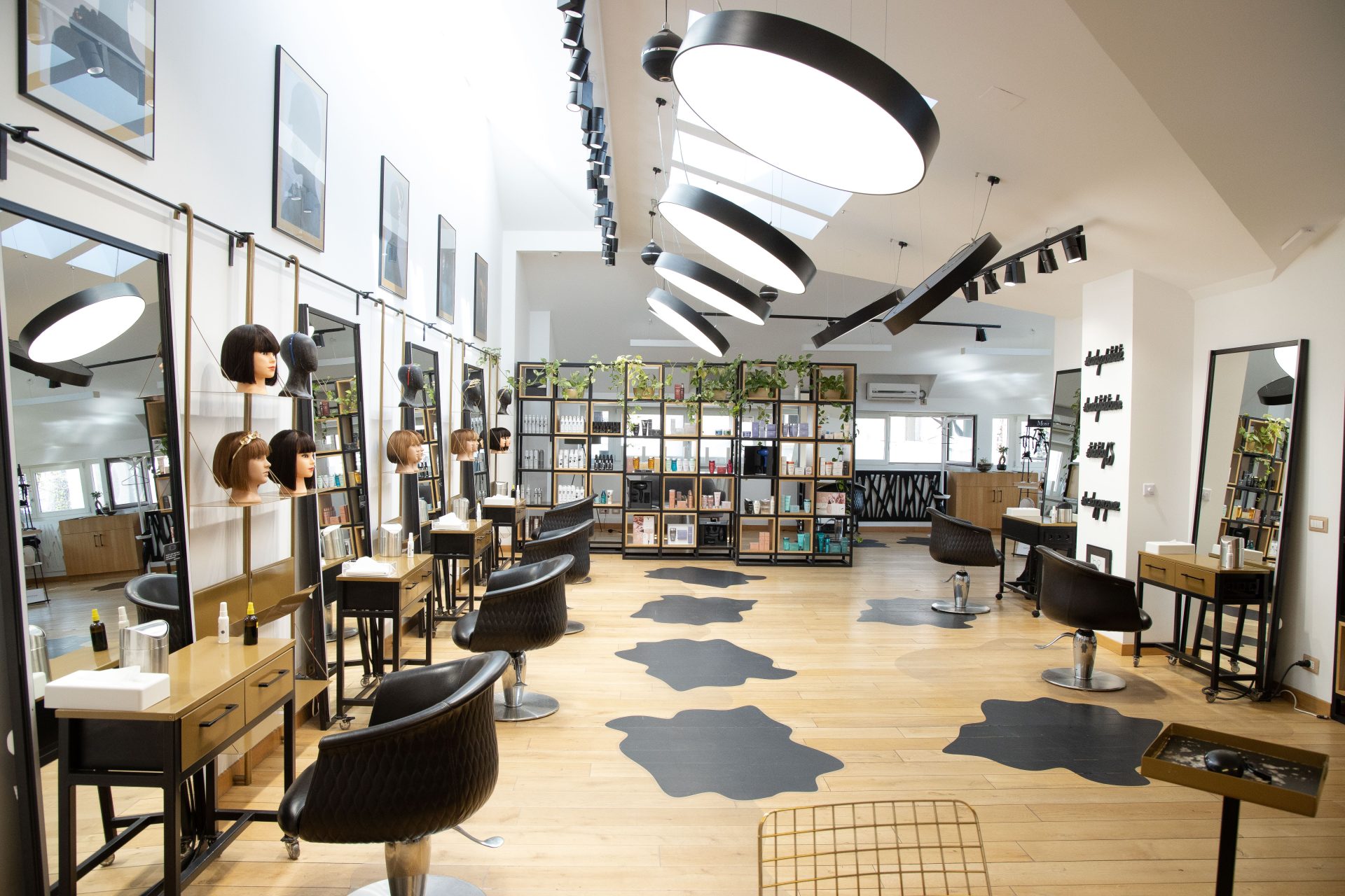 TRIBUTE salon by George Soare