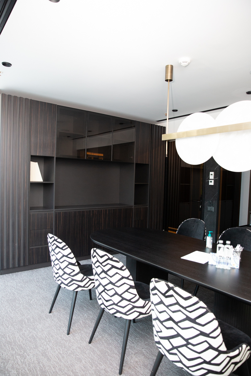 Showroom One United Properties, Bucuresti