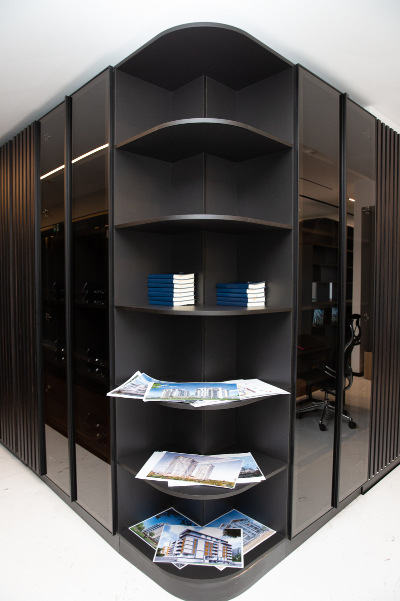 Showroom One United Properties, Bucuresti