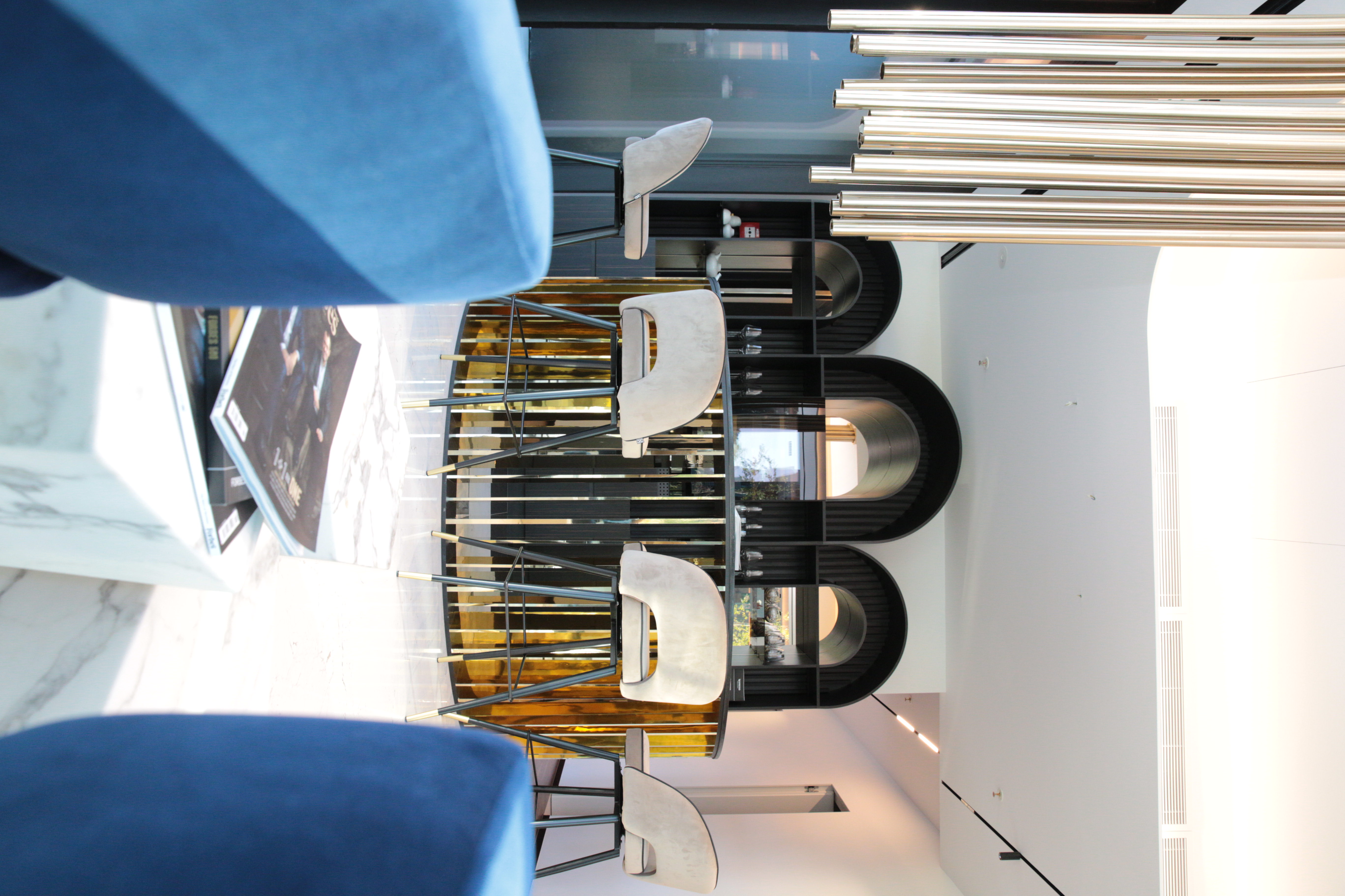 Showroom One United Properties, Bucuresti