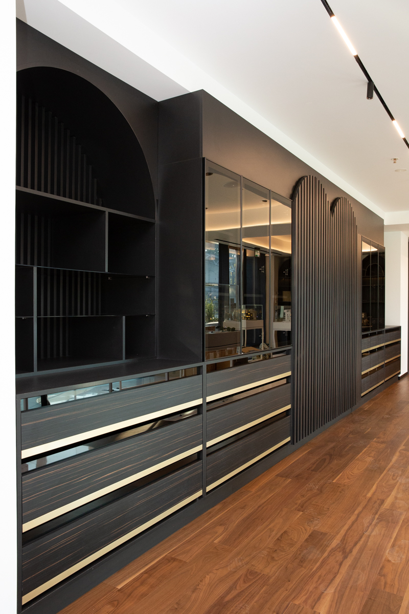 Showroom One United Properties, Bucuresti