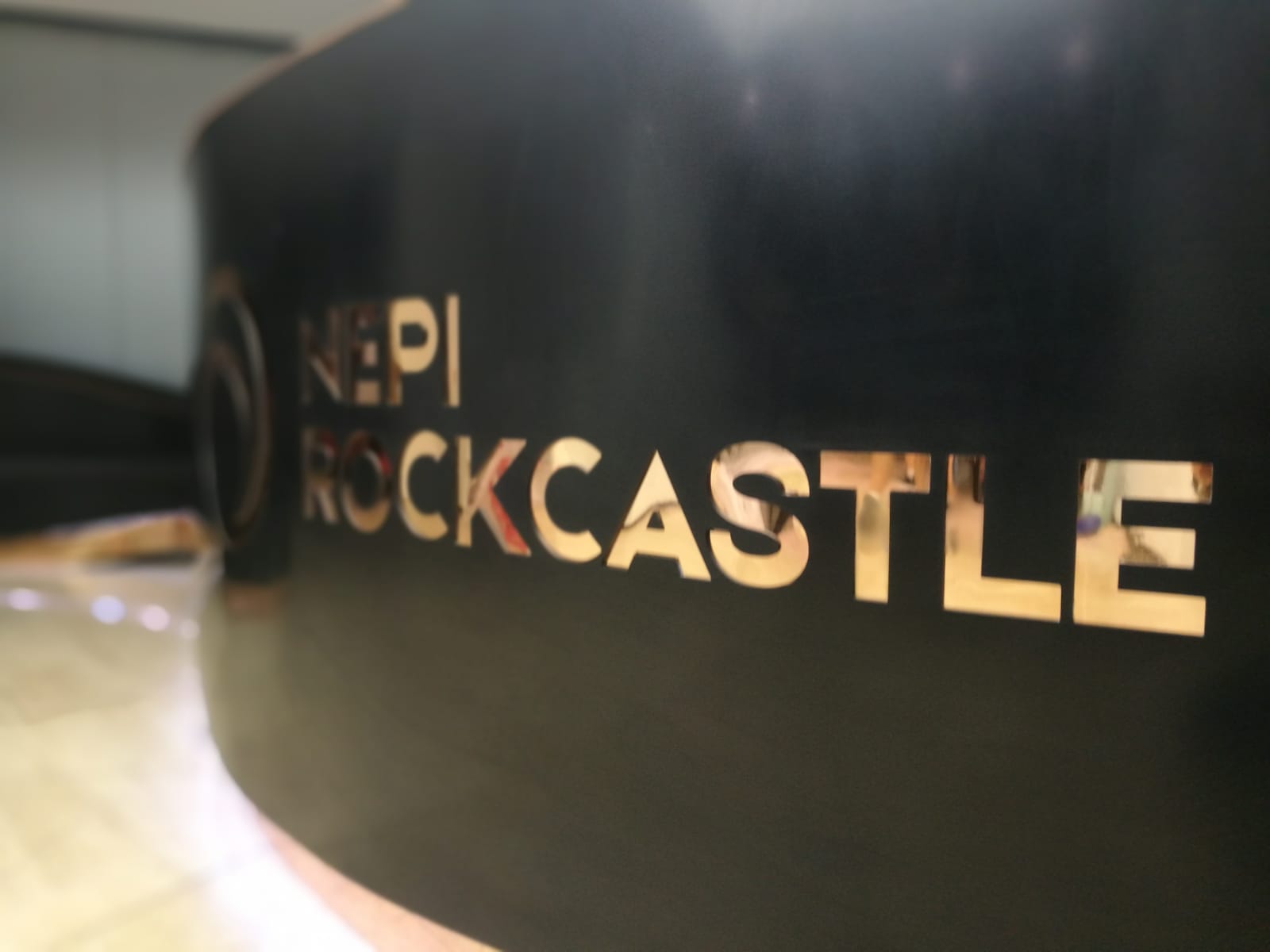 Nepi Rockcastle, Bucuresti