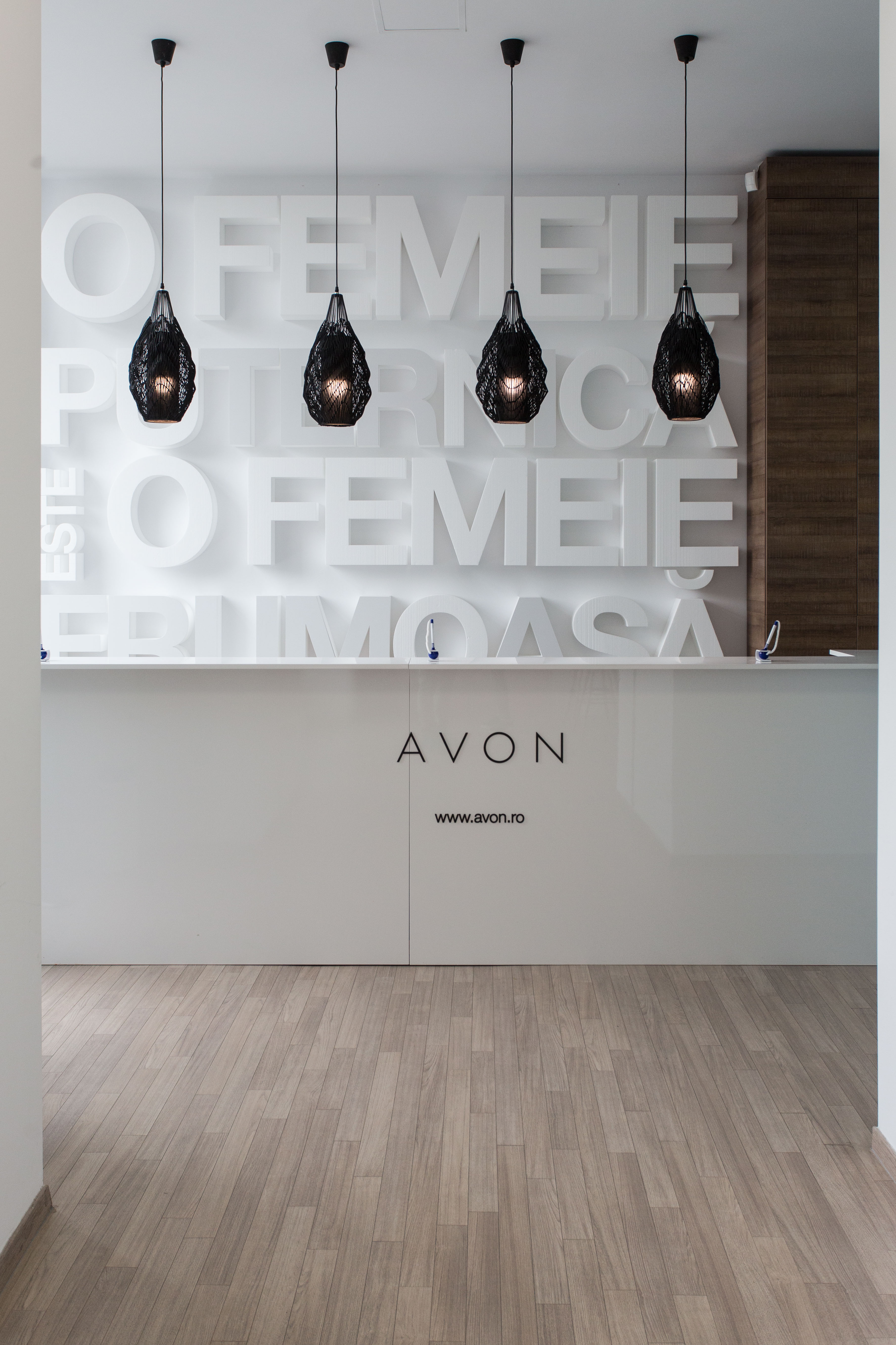 Avon, Bucuresti