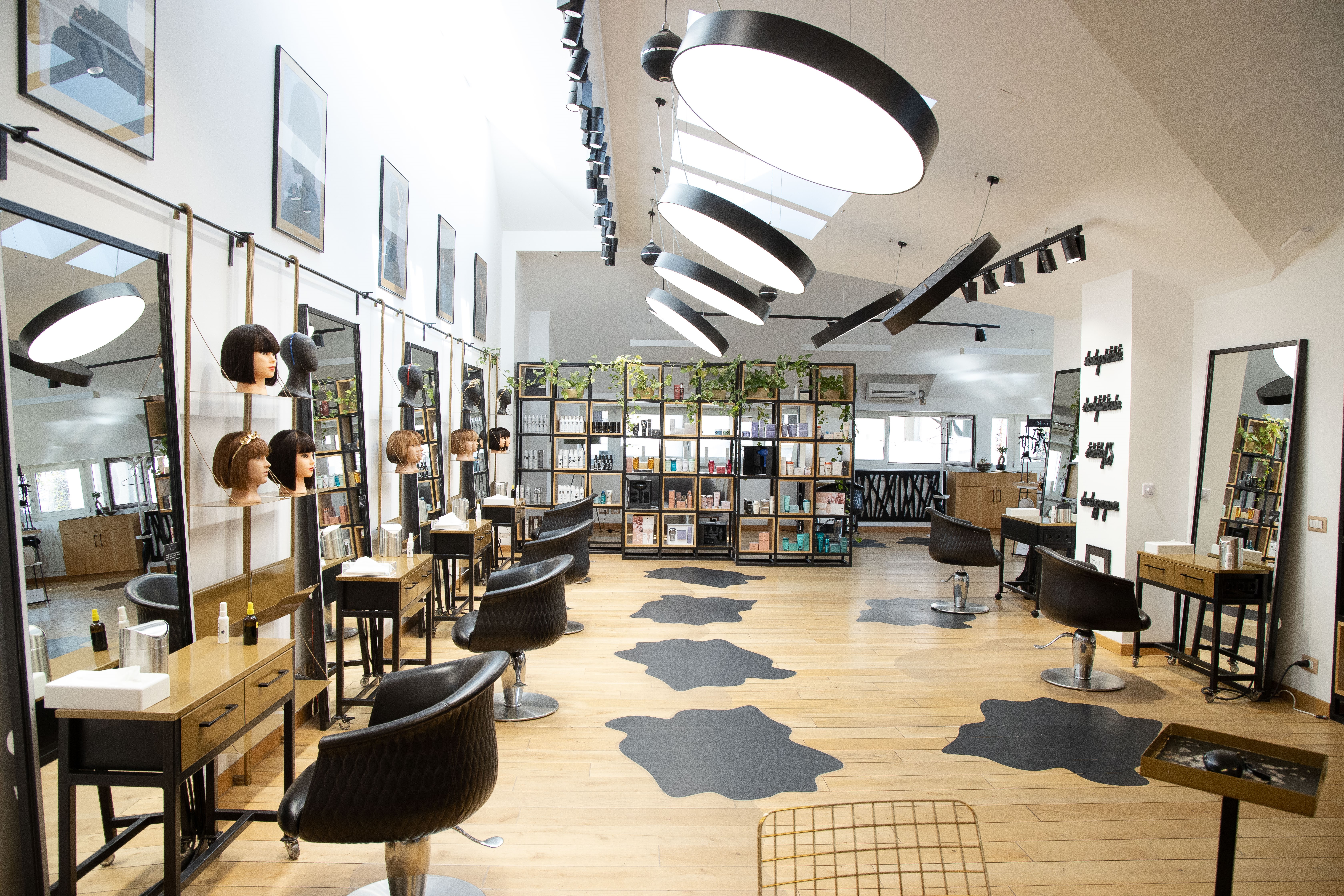 TRIBUTE salon by George Soare