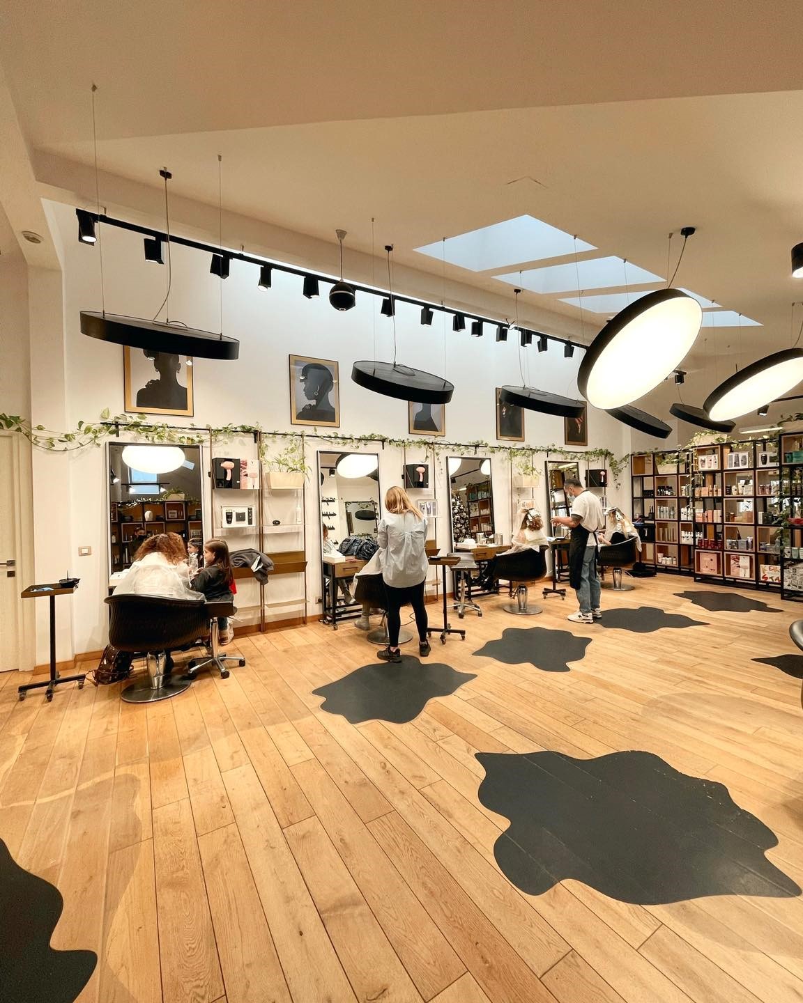 TRIBUTE salon by George Soare